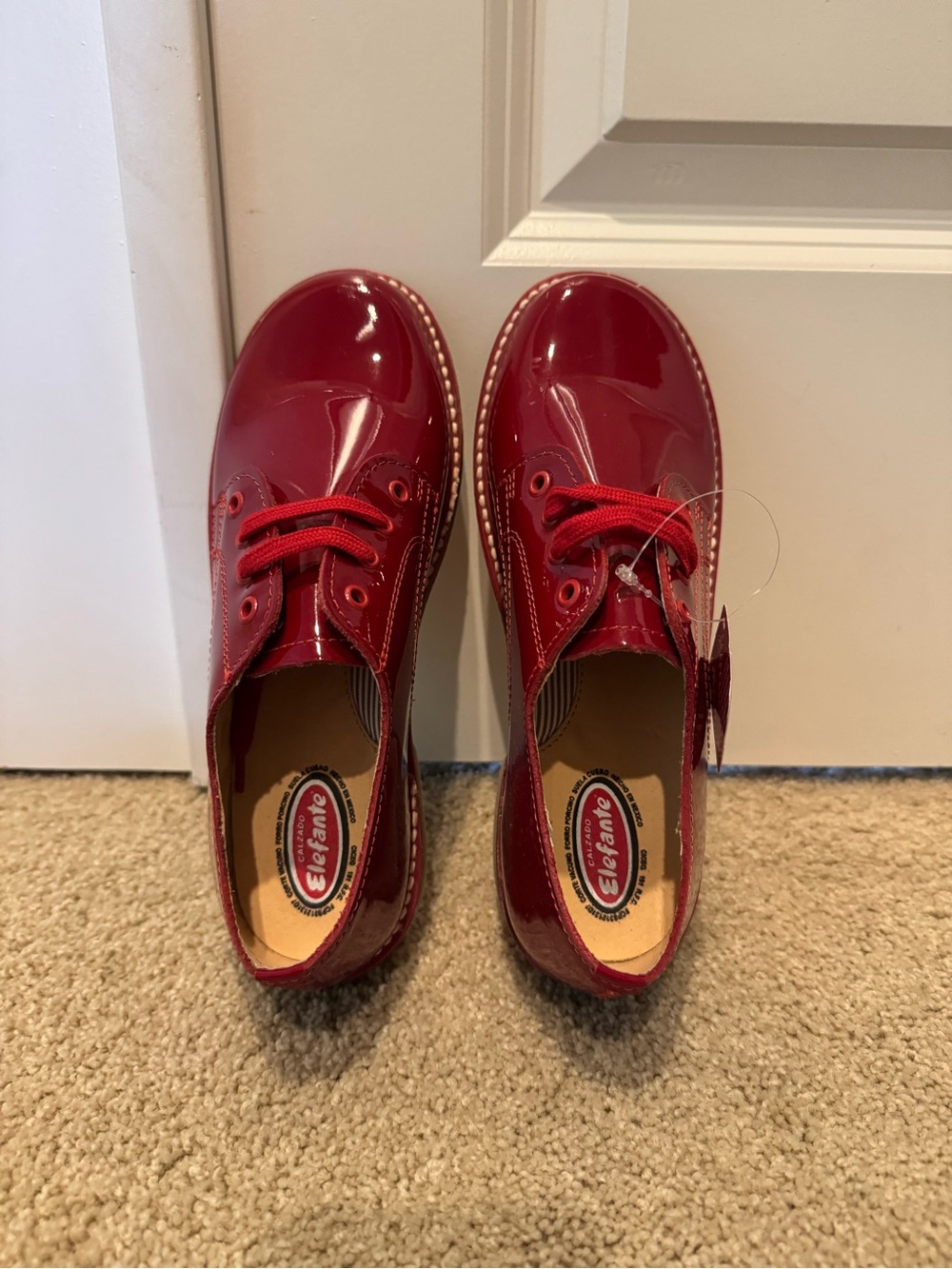 Patent Leather Red Lace-Up Oxfords- Calzado Elefante - Picture 6 of 8